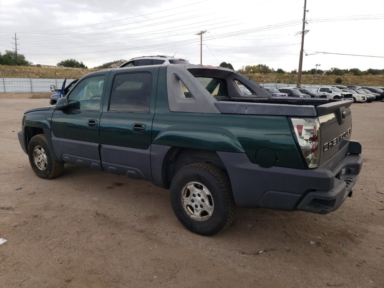 2003 Chevrolet Avalanche - Image 2
