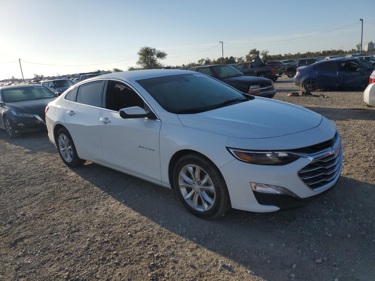 2023 Chevrolet Malibu - Image 4