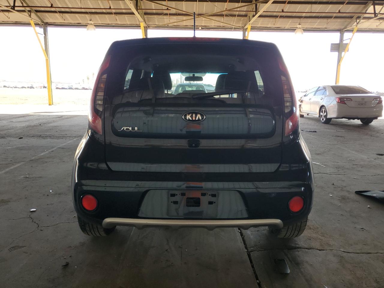 VIN KNDJP3A50J7600232 2018 KIA SOUL no.6