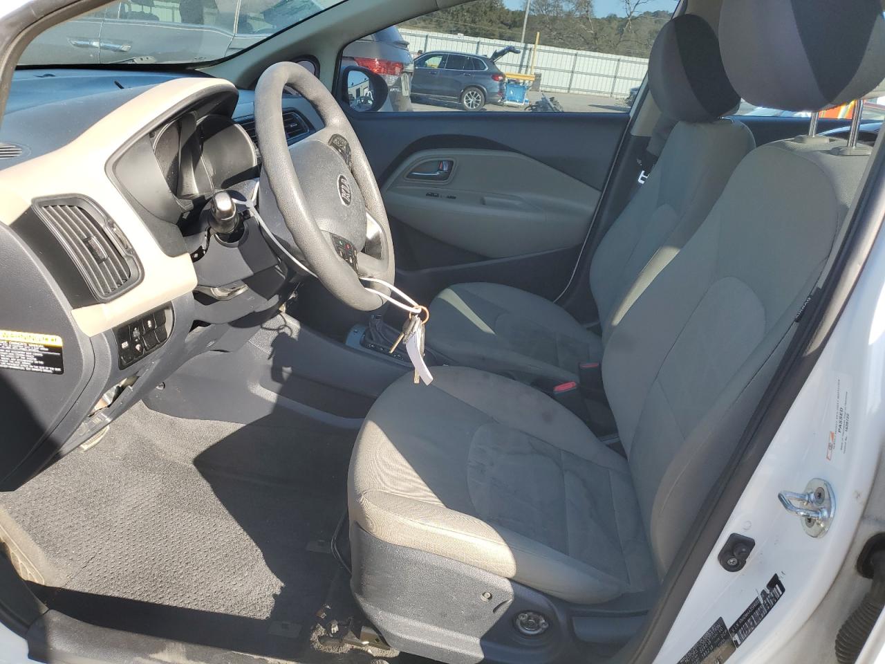 KNADM4A35H6011426 2017 Kia Rio Lx