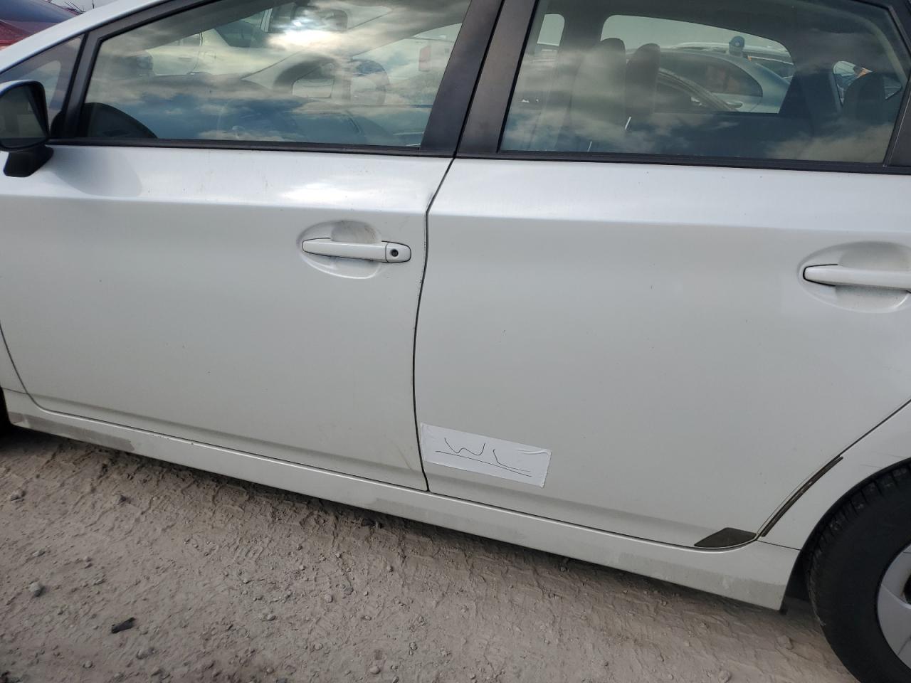 2015 Toyota Prius - Image 12