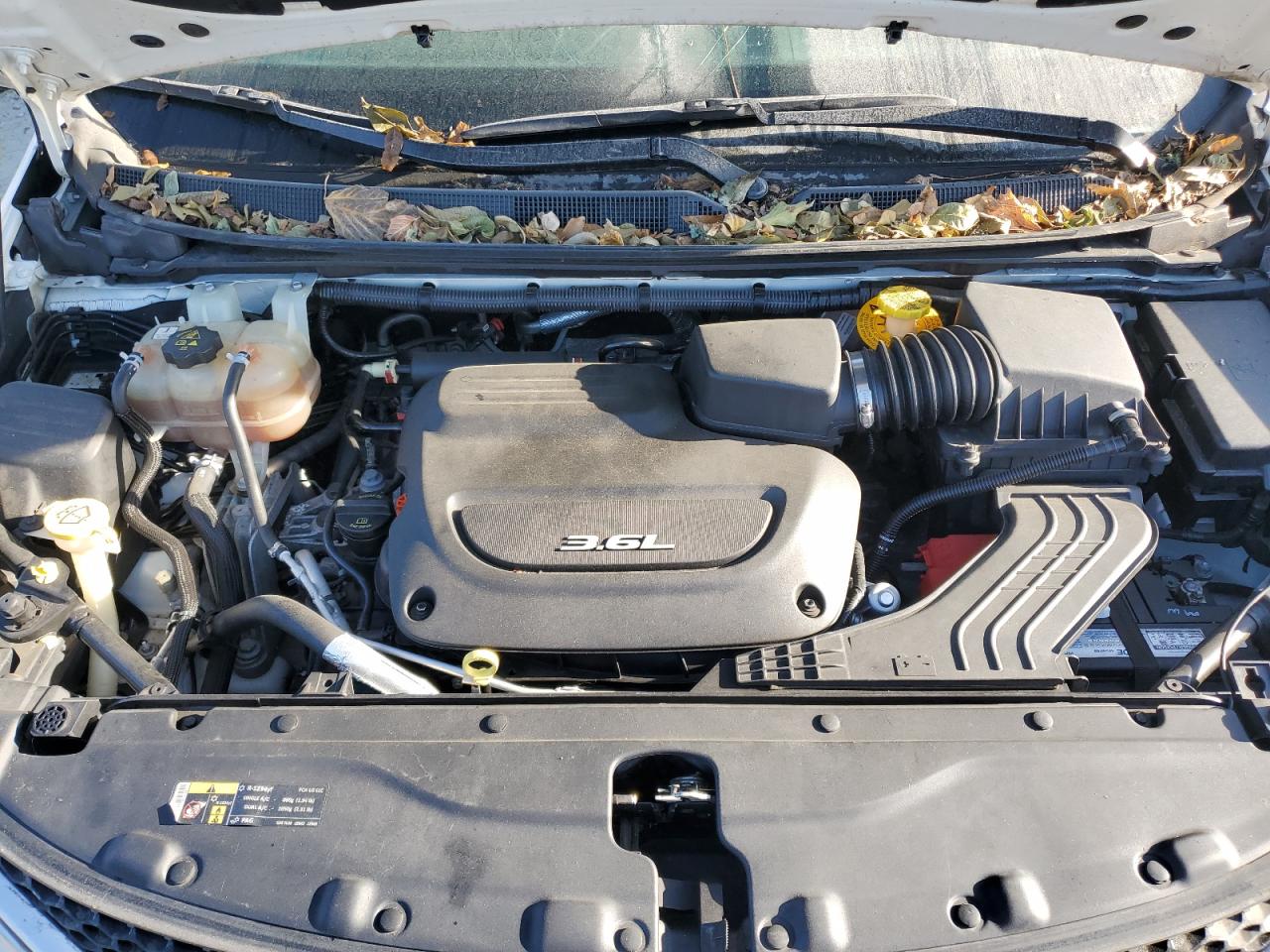 2017 Chrysler Pacifica - Image 12