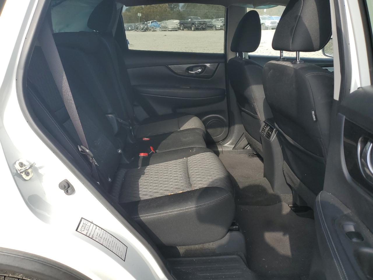 2019 Nissan Rogue - Image 11