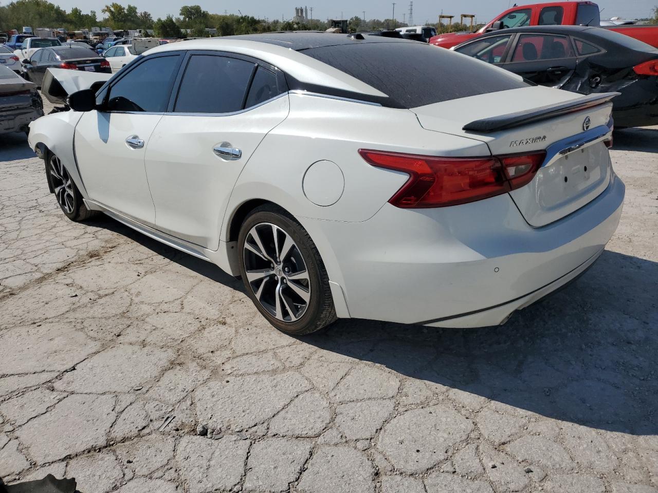 2018 Nissan Maxima - Image 2