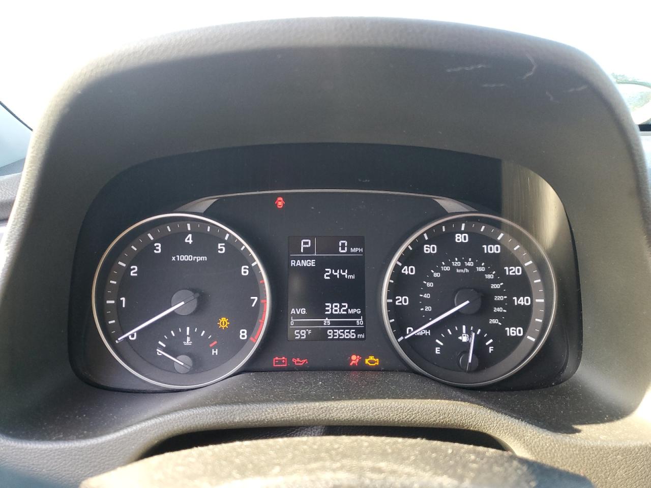 2017 Hyundai Elantra - Image 9