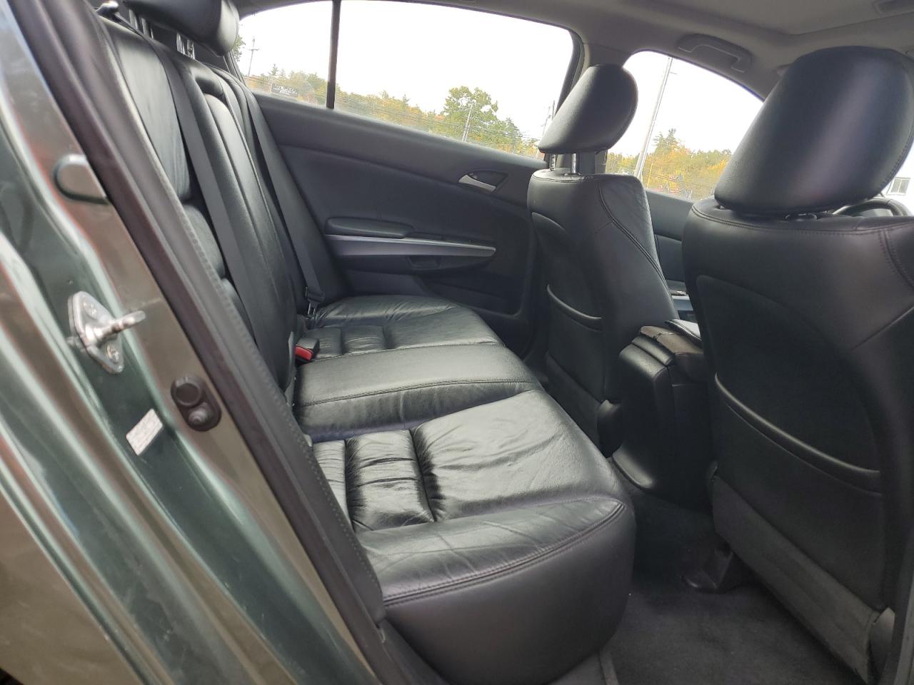 2009 Honda Accord - Image 10