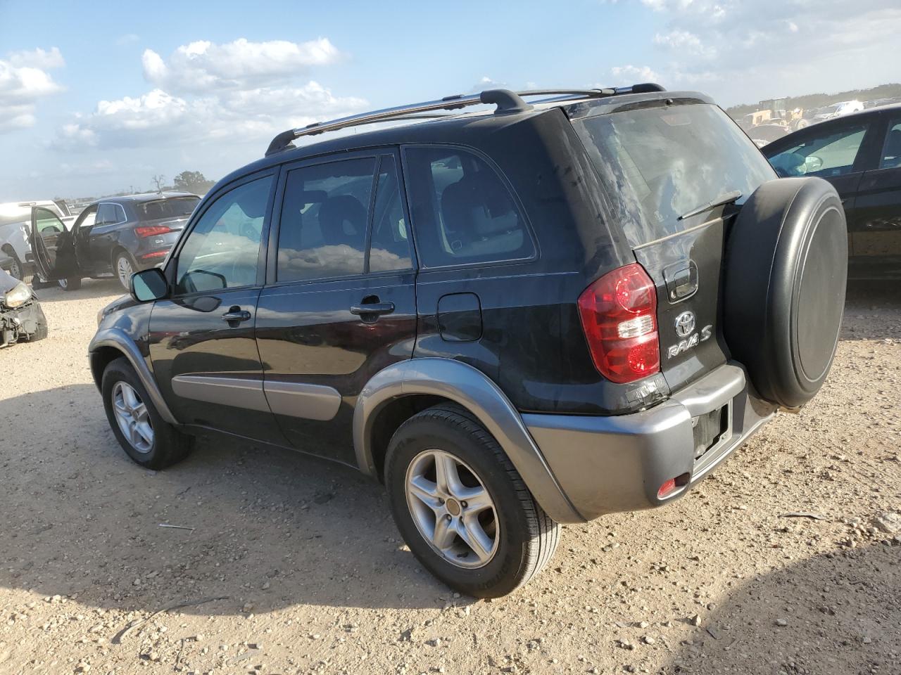 2004 Toyota RAV 4 - Image 2