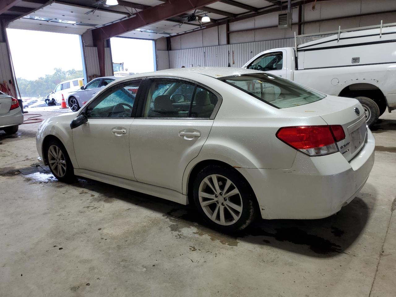 2013 Subaru Legacy - Image 2