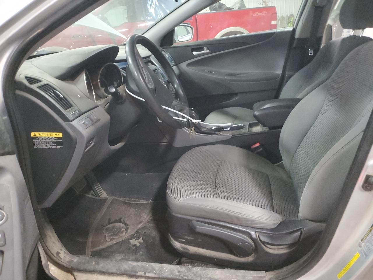 2012 Hyundai Sonata - Image 7