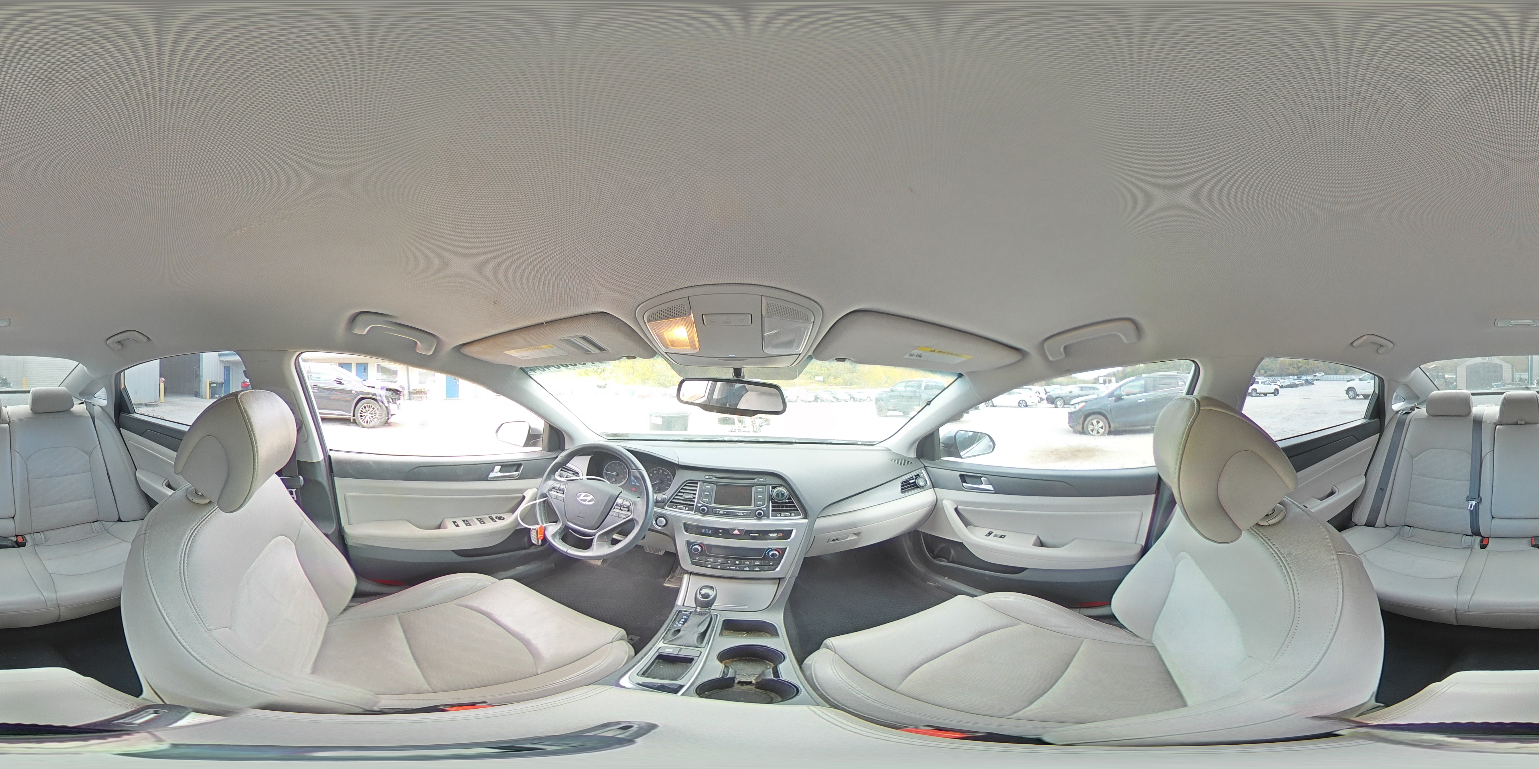 2015 Hyundai Sonata - Image 13