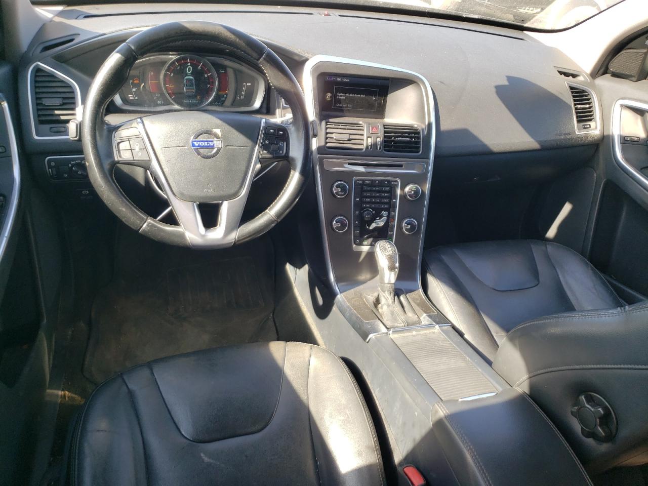 2015 Volvo XC60 - Image 8