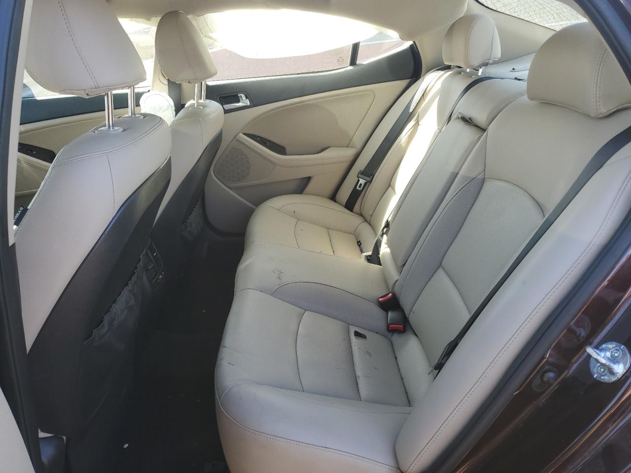 2015 Kia Optima - Image 10