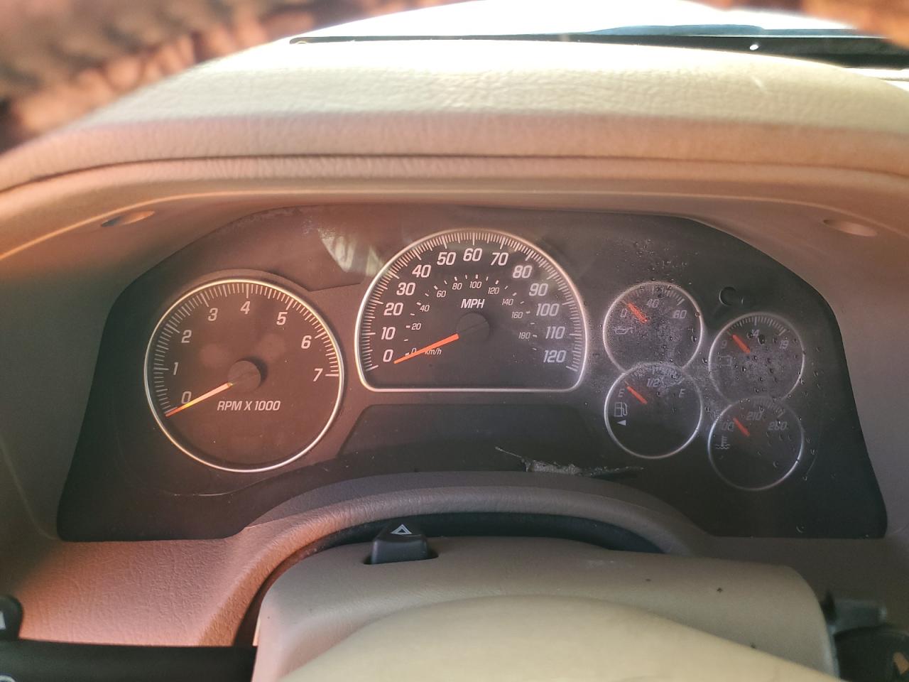 2004 GMC Envoy - Image 9