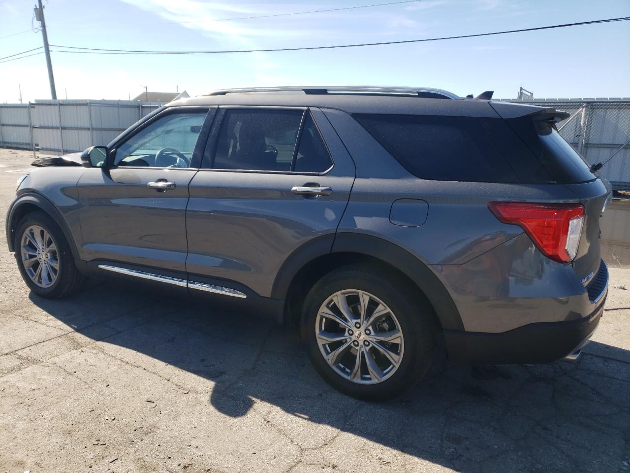 2023 Ford Explorer - Image 2