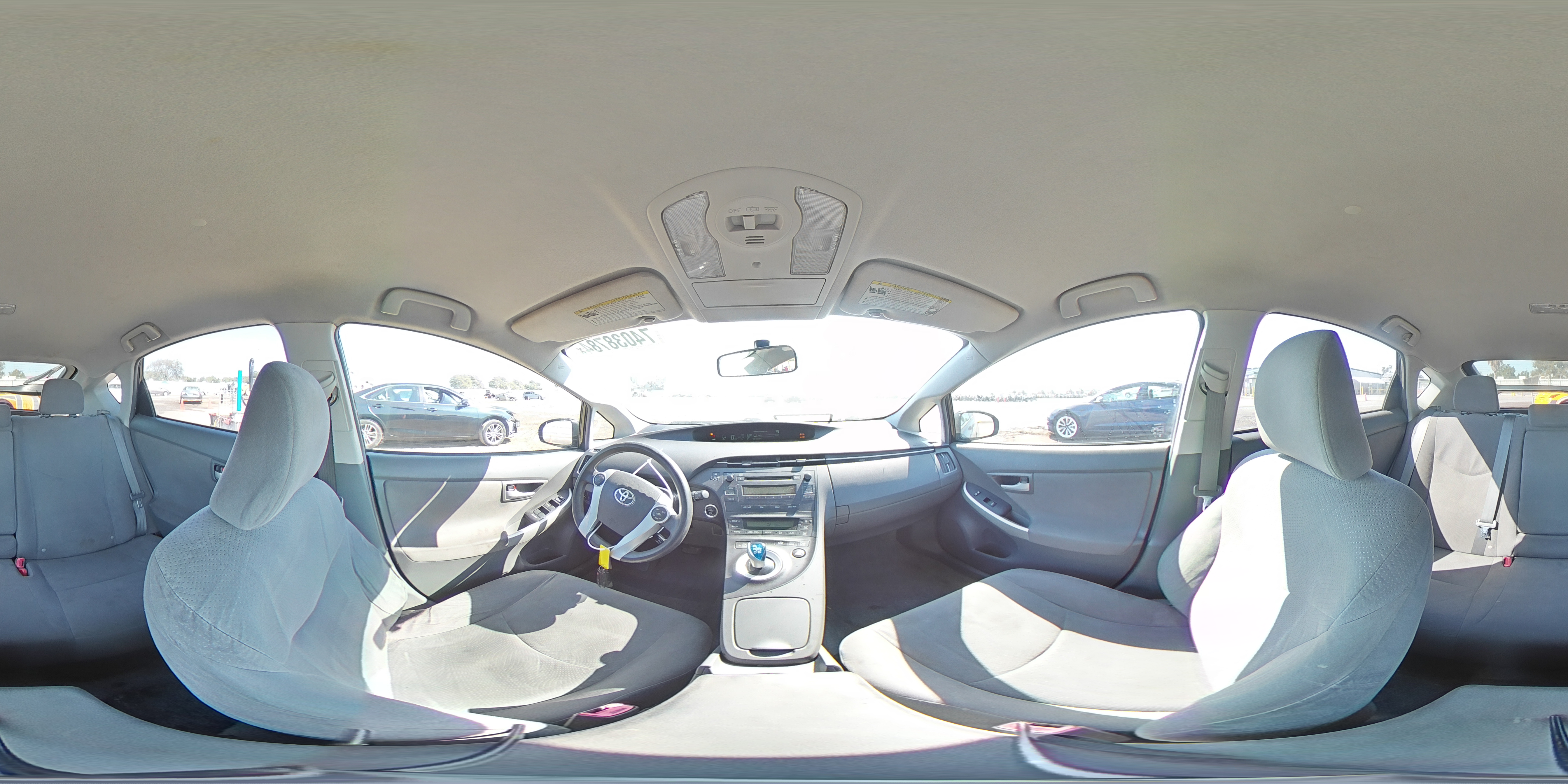 2010 Toyota Prius - Image 13