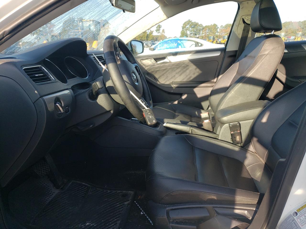 2017 Volkswagen Jetta - Image 7