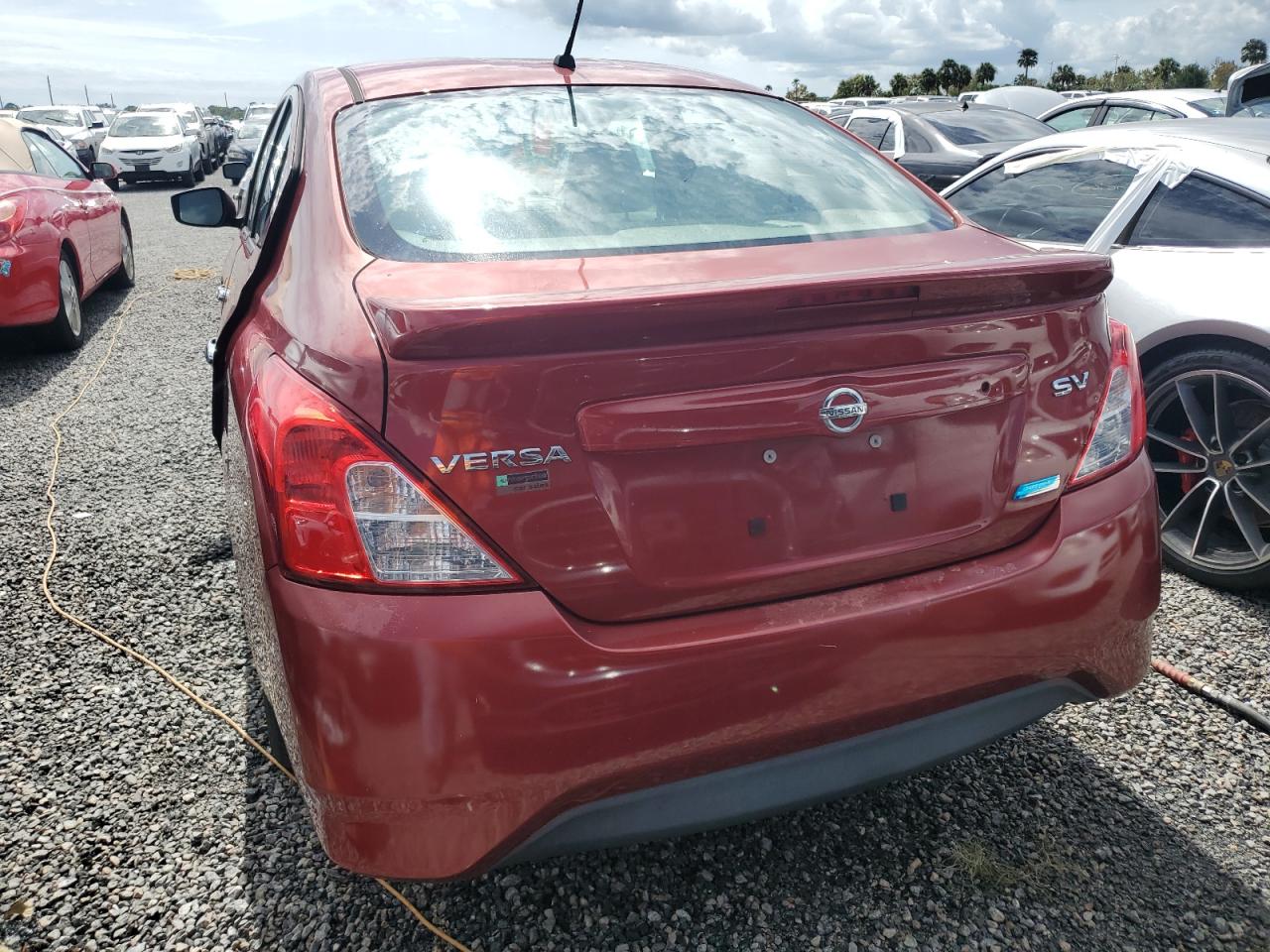 2016 Nissan Versa S VIN: 3N1CN7AP1GL825905 Lot: 75083014