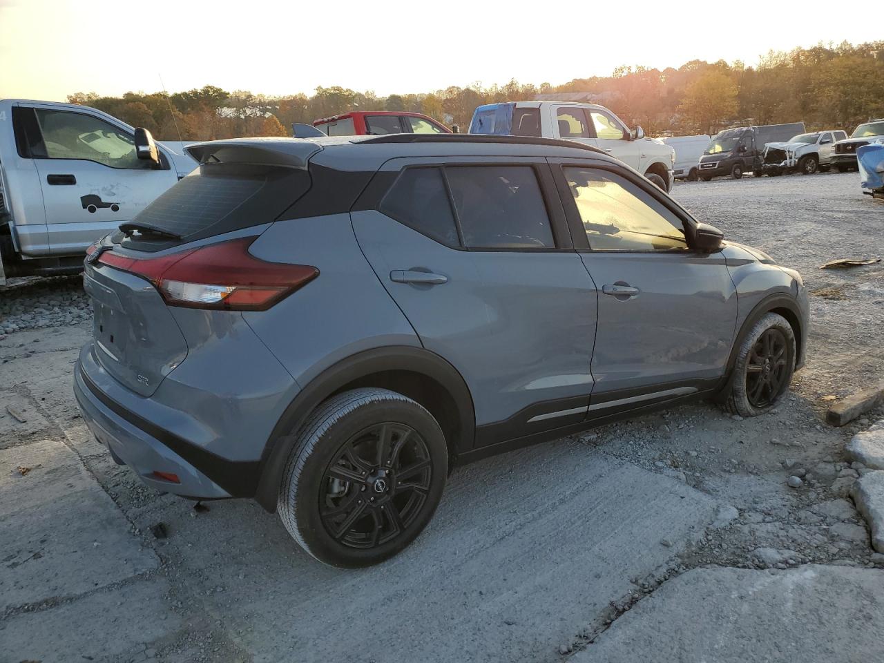 2022 Nissan Kicks - Image 3