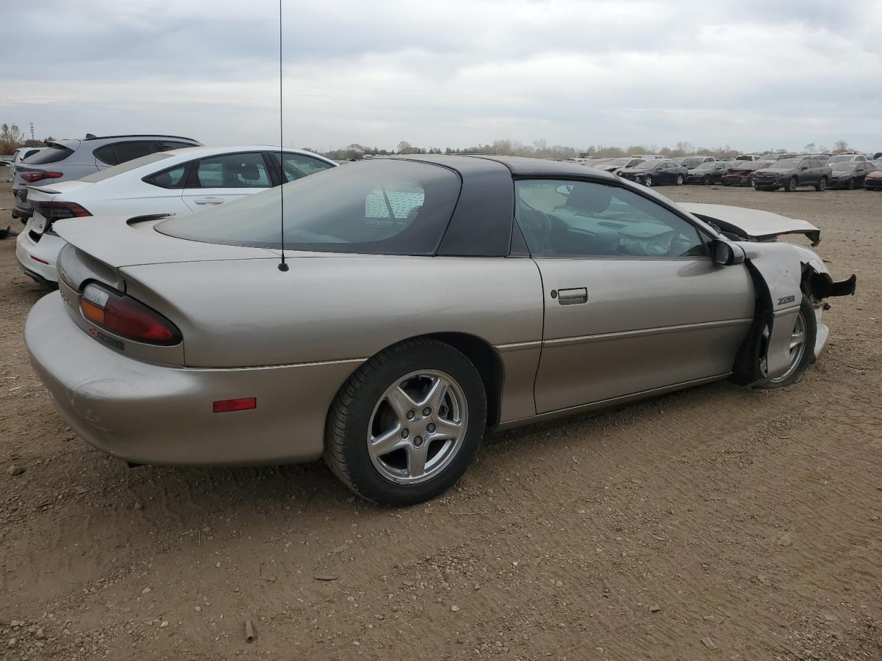 1999 Chevrolet Camaro - Image 3