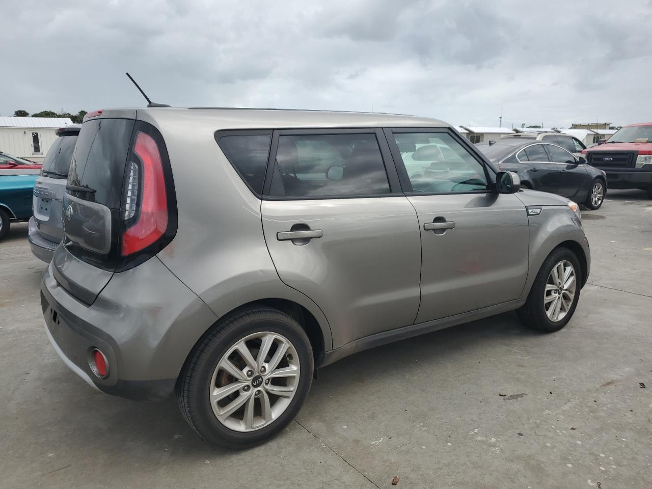 2019 Kia Soul - Image 3