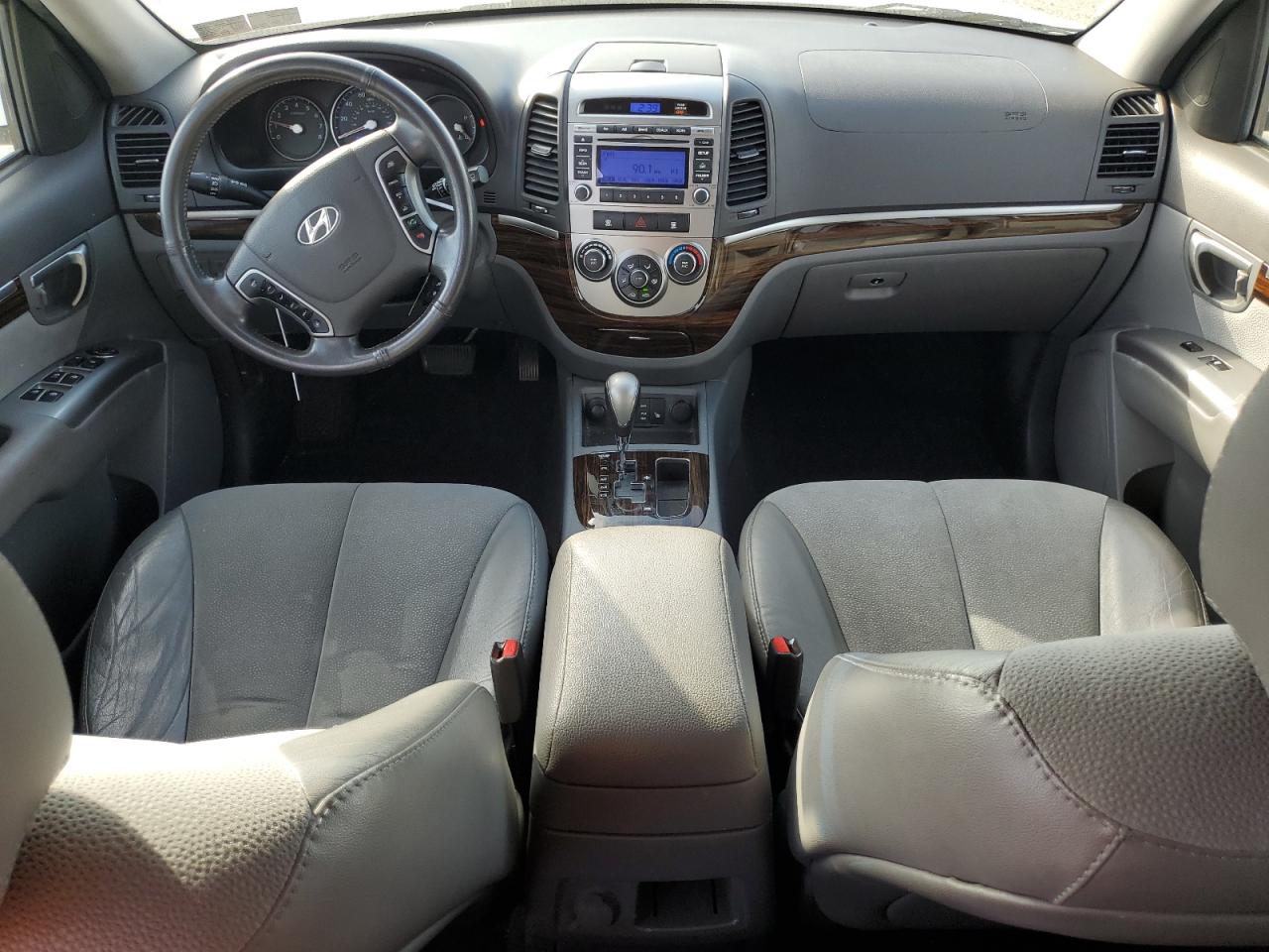 2012 Hyundai Santa Fe - Image 8