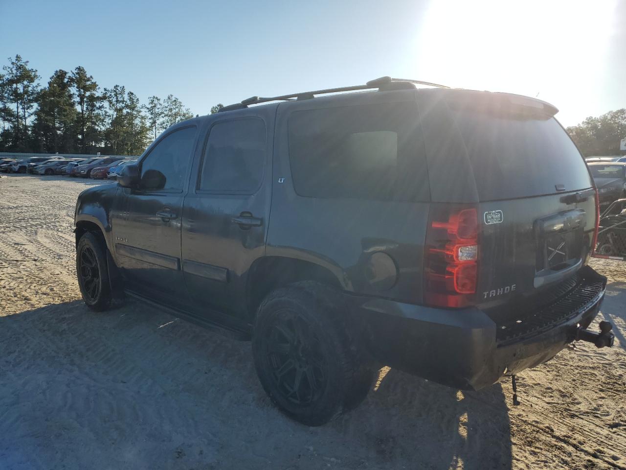 2010 Chevrolet Tahoe - Image 2