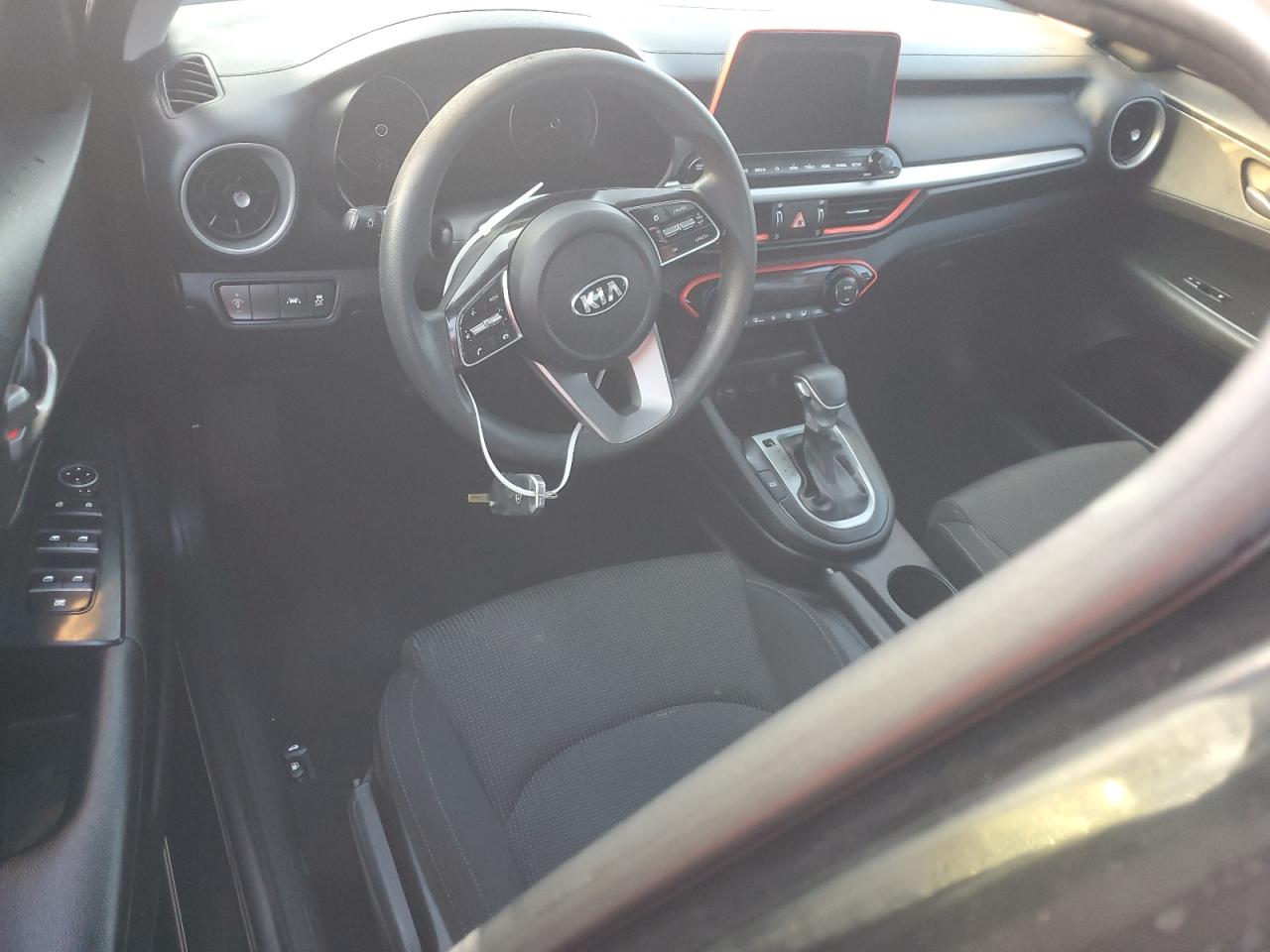 2019 Kia Forte - Image 8