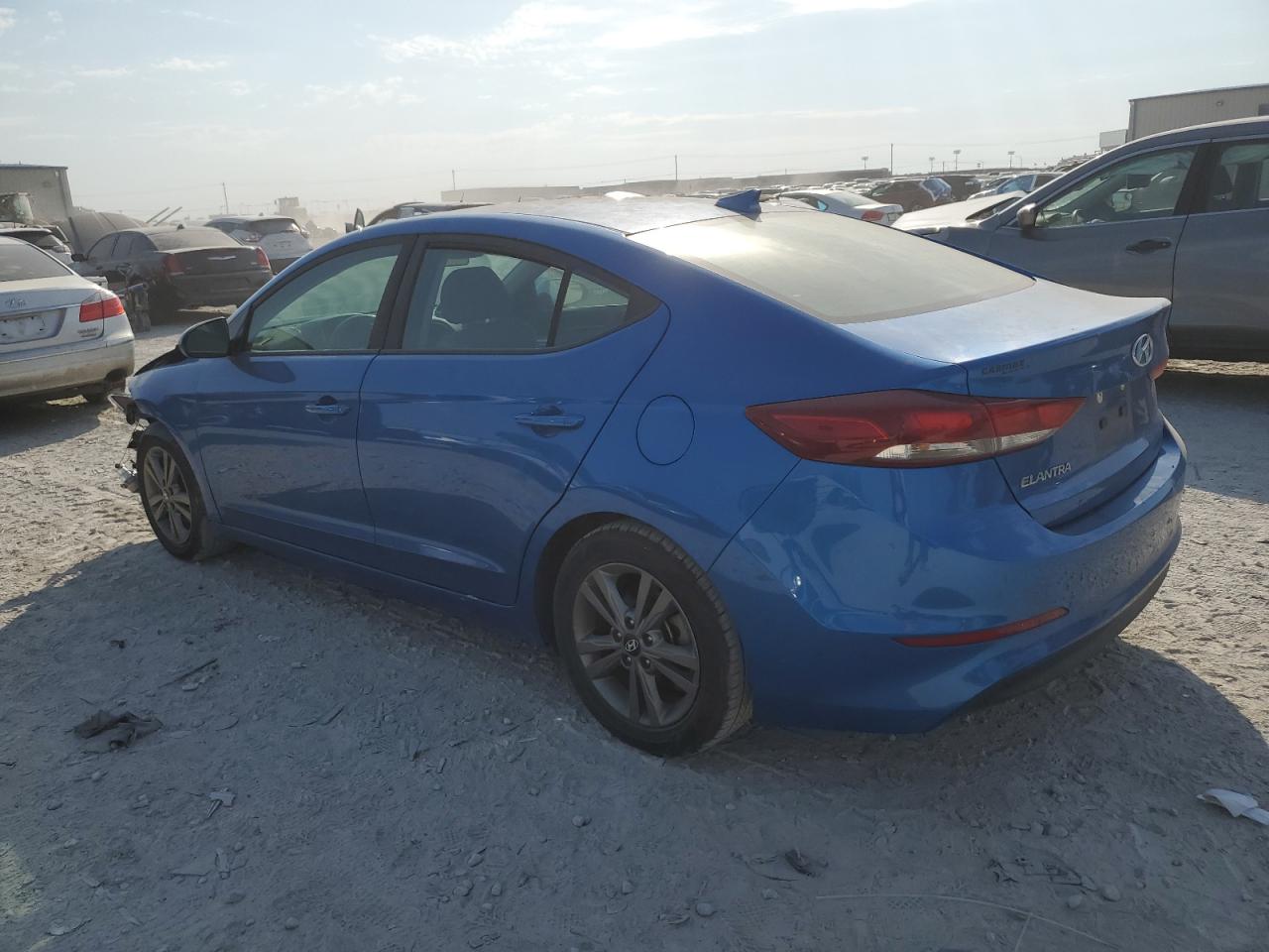 VIN 5NPD84LF0JH306993 2018 HYUNDAI ELANTRA no.2