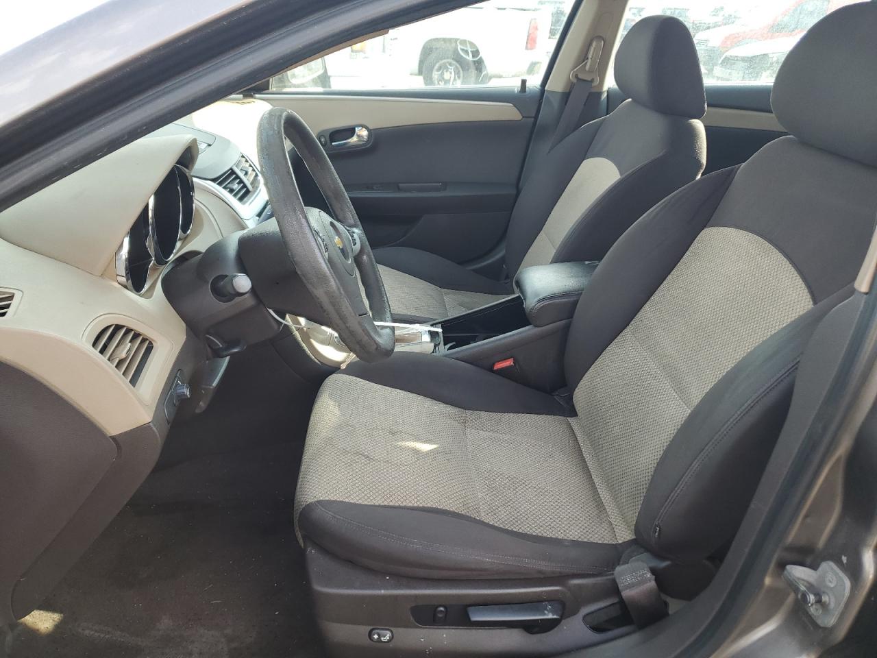 2011 Chevrolet Malibu - Image 7