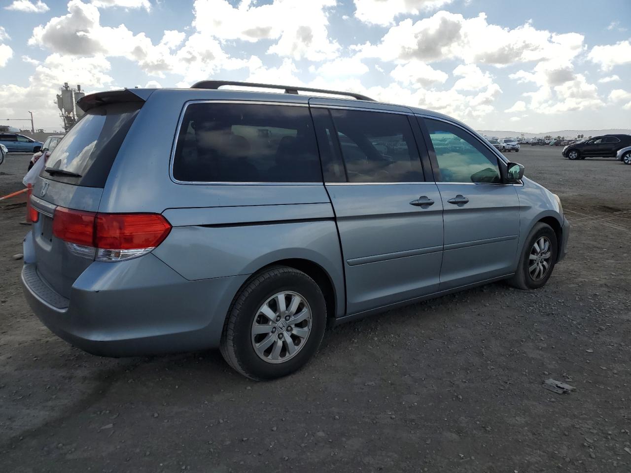 2010 Honda Odyssey - Image 3