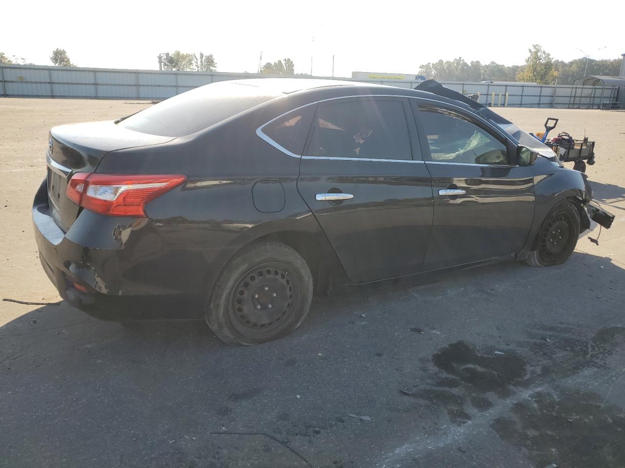 2018 Nissan Sentra - Image 3