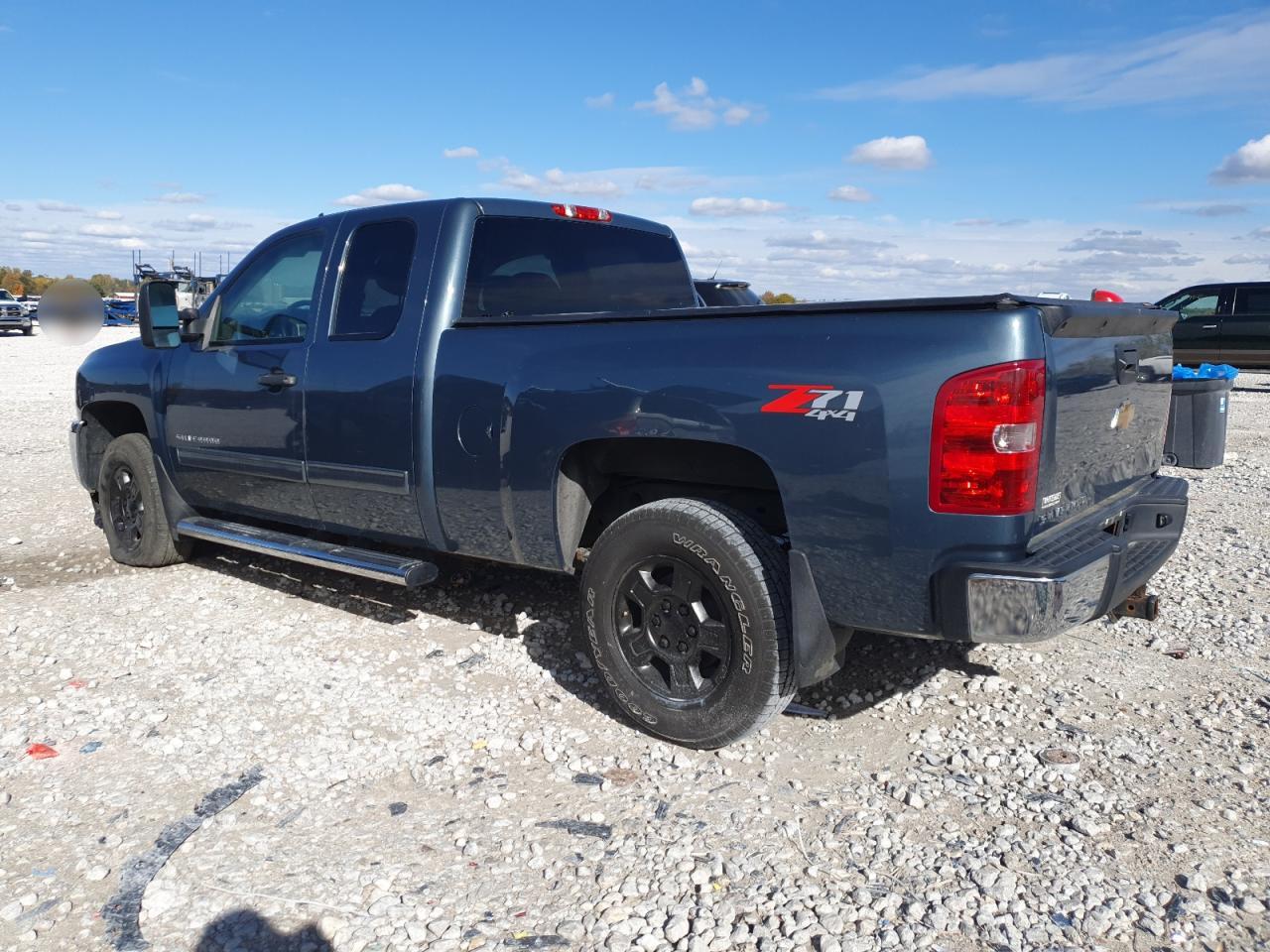 2013 Chevrolet Silverado - Image 2