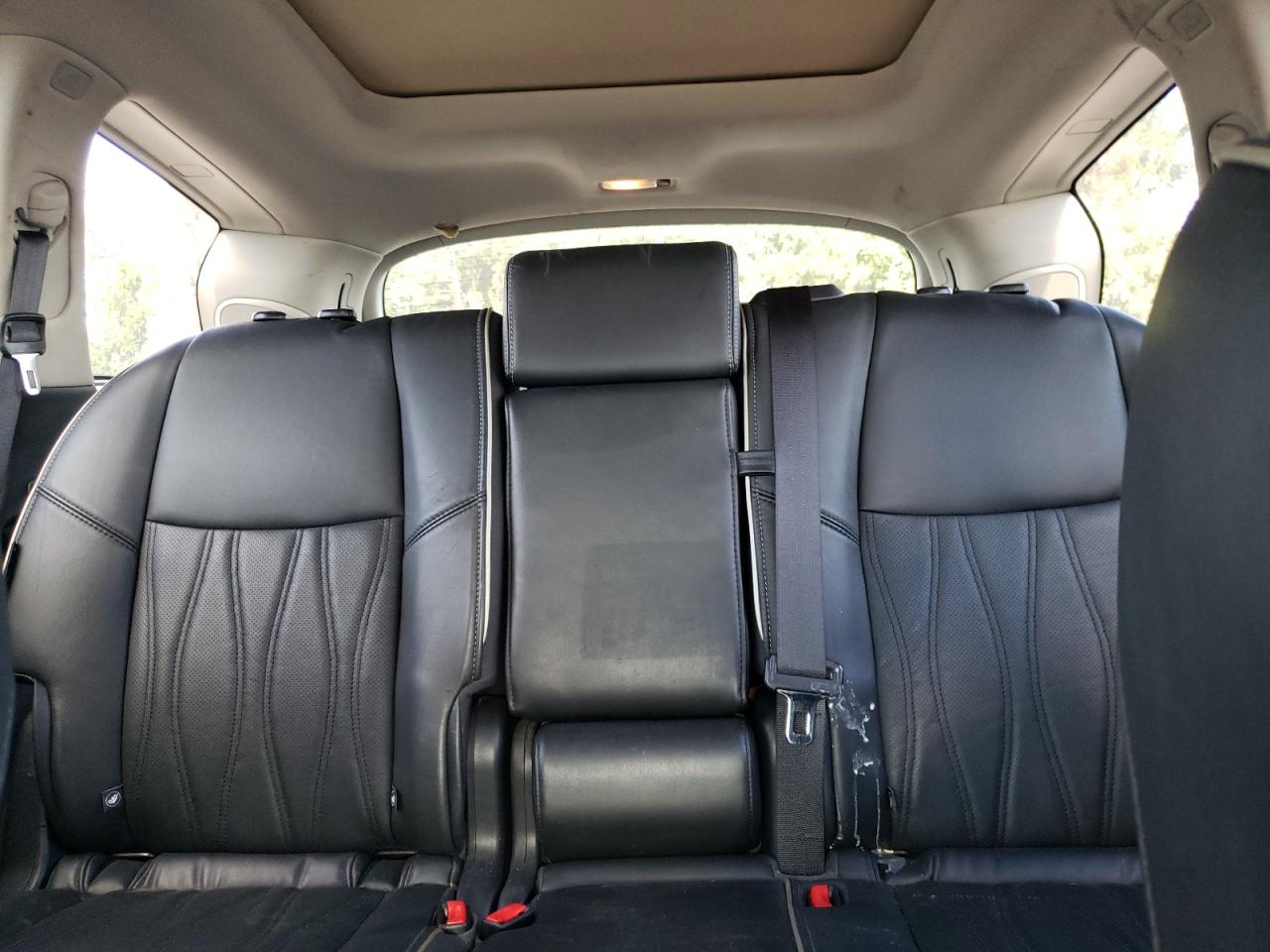 2019 Infiniti QX60 - Image 10