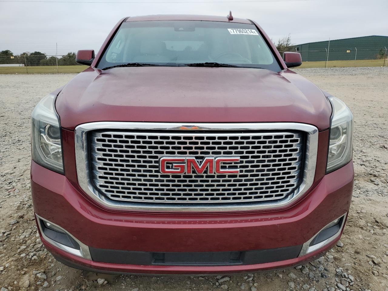 2017 GMC Yukon - Image 5