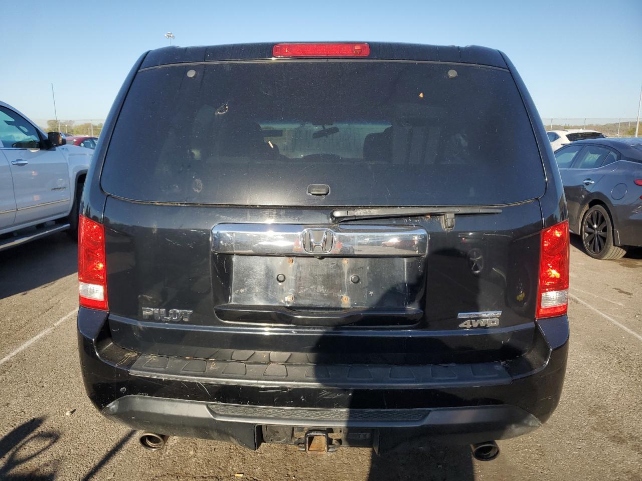 5FNYF4H37FB012101 2015 Honda Pilot Se