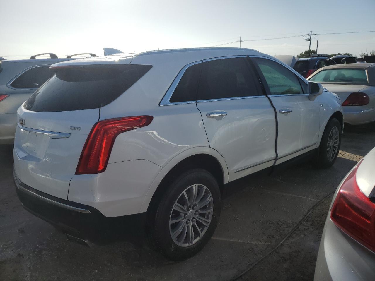 2019 Cadillac XT5 - Image 3