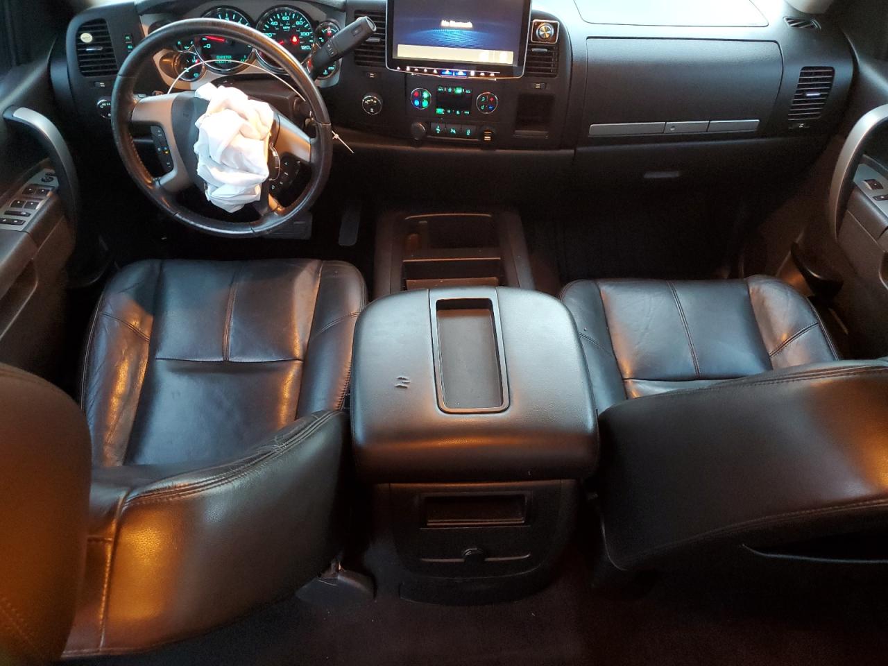 2013 Chevrolet Silverado - Image 8