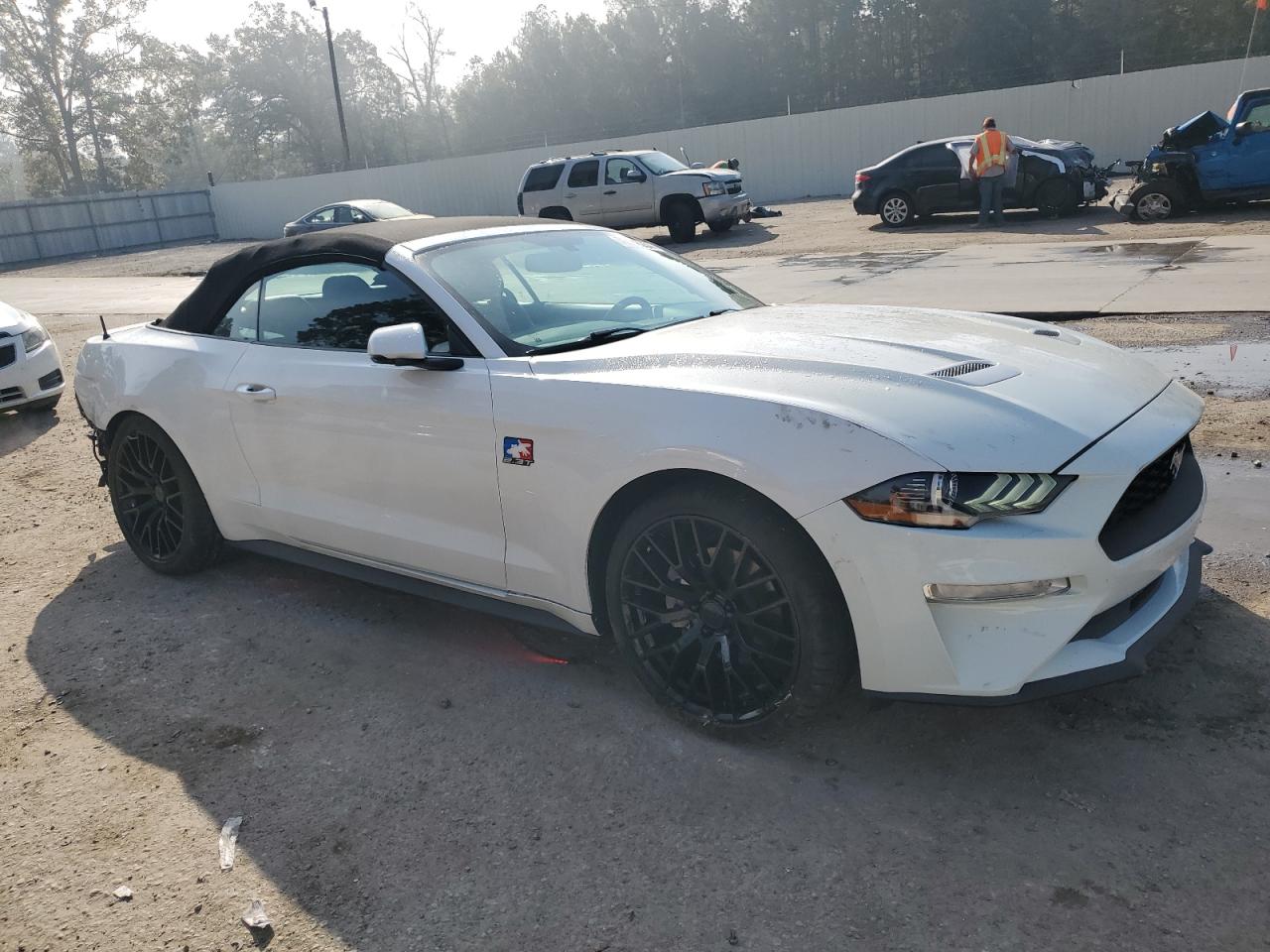2019 Ford Mustang - Image 4