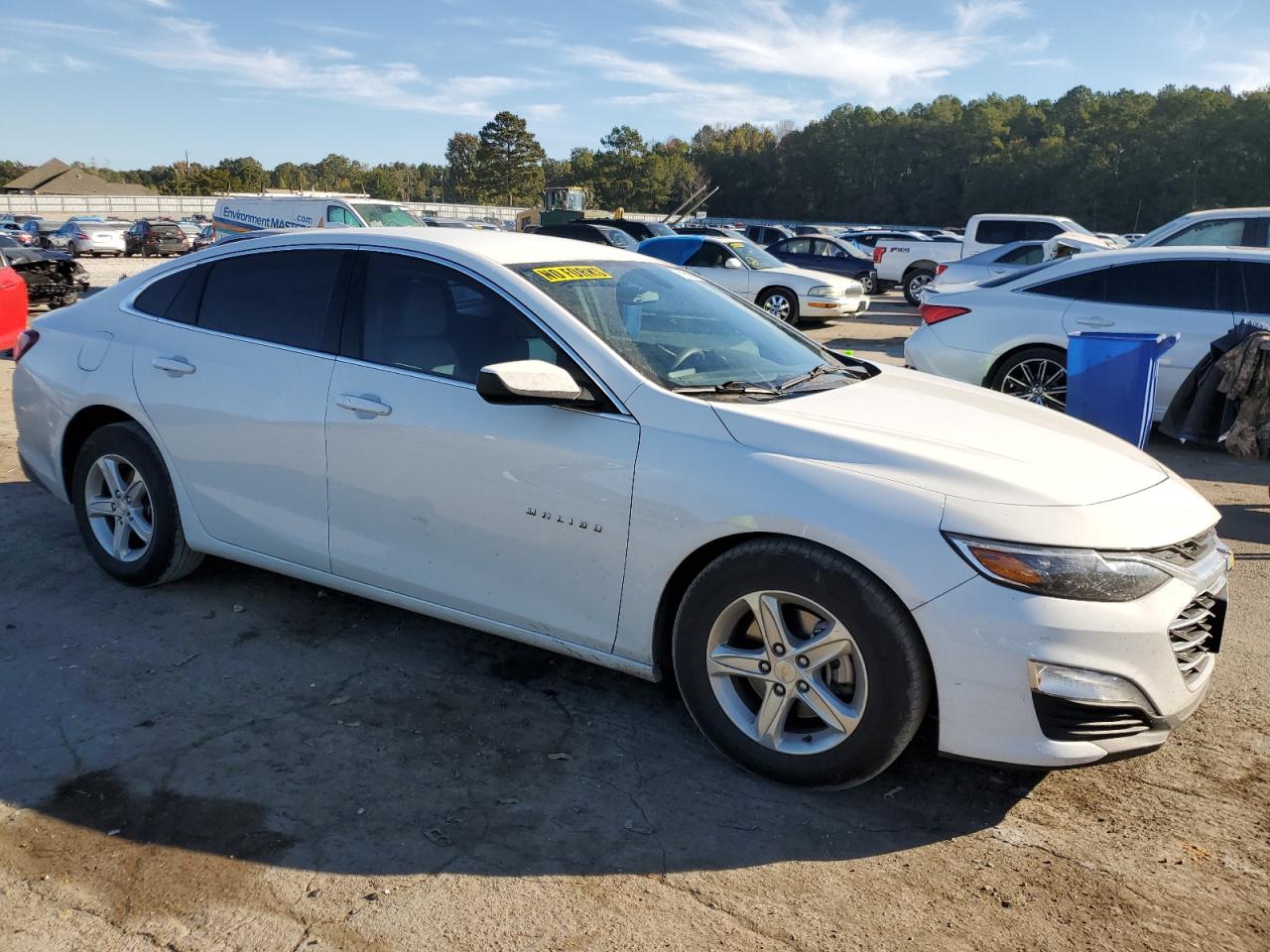 2022 Chevrolet Malibu - Image 4