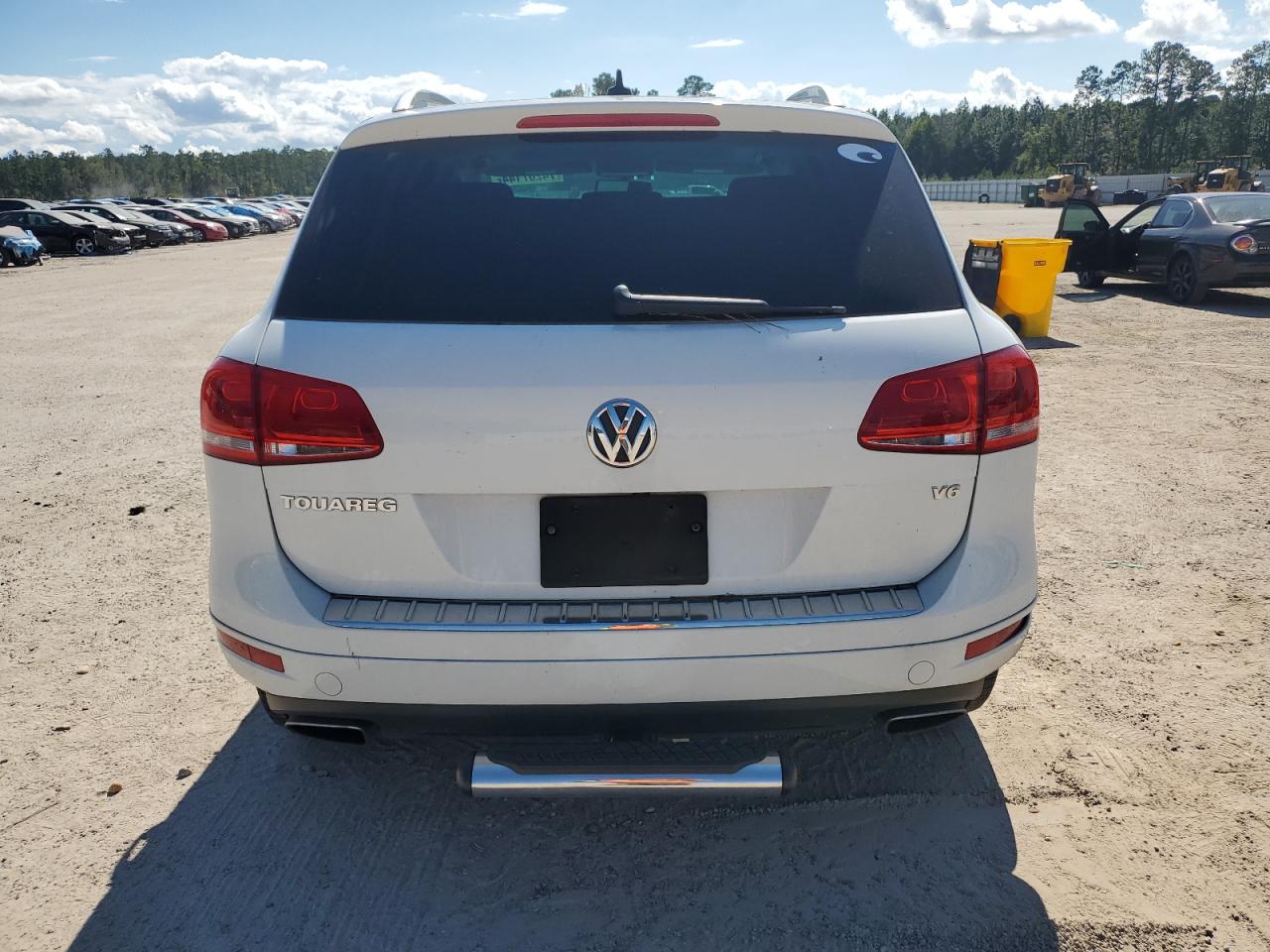 2014 Volkswagen Touareg V6 VIN: WVGEF9BP4ED011436 Lot: 74207144