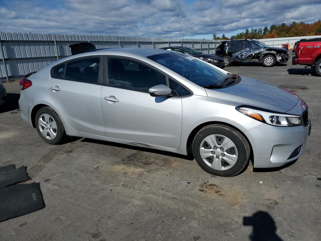 2017 Kia Forte - Image 4