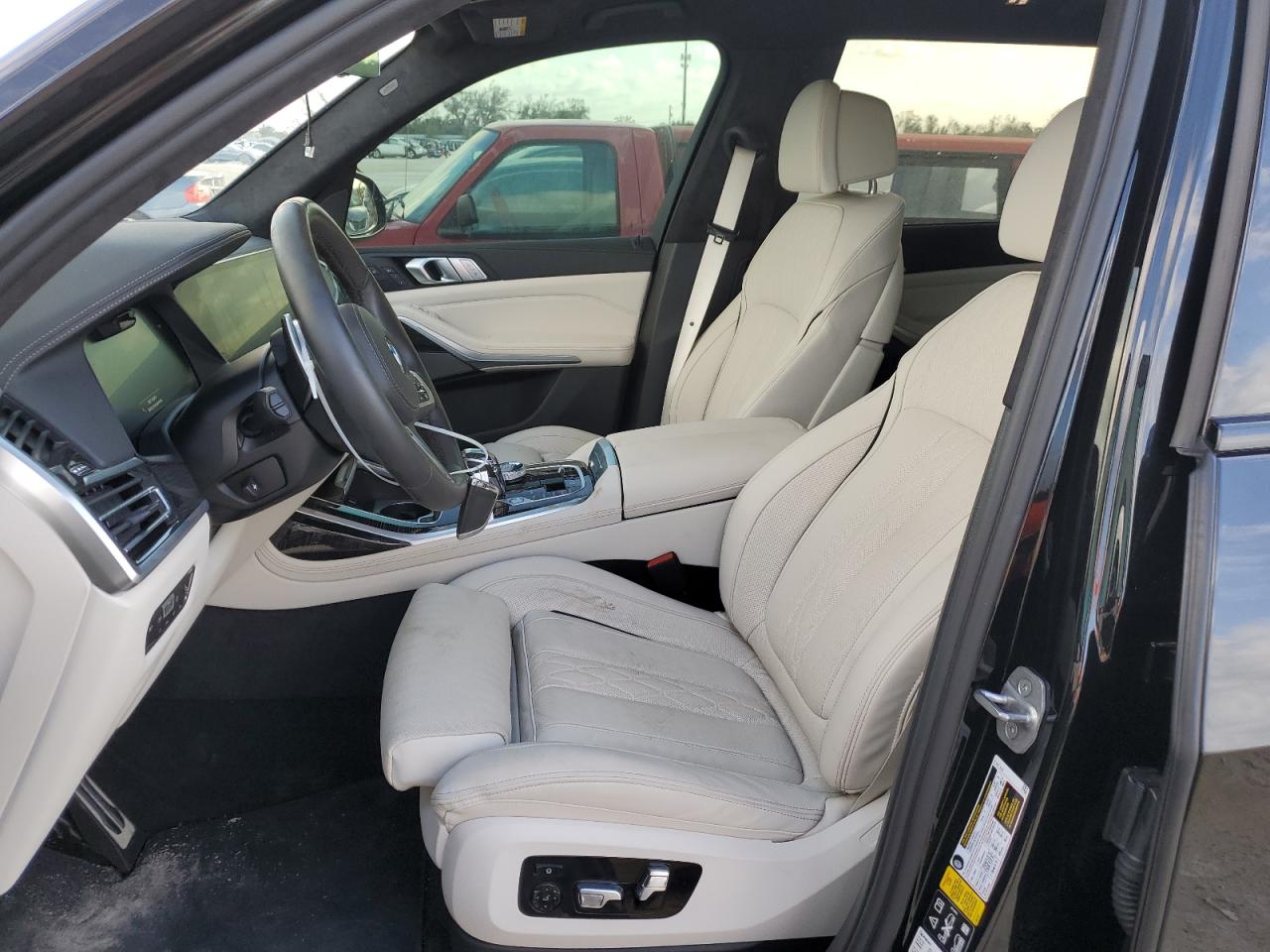 2022 BMW X7 - Image 7