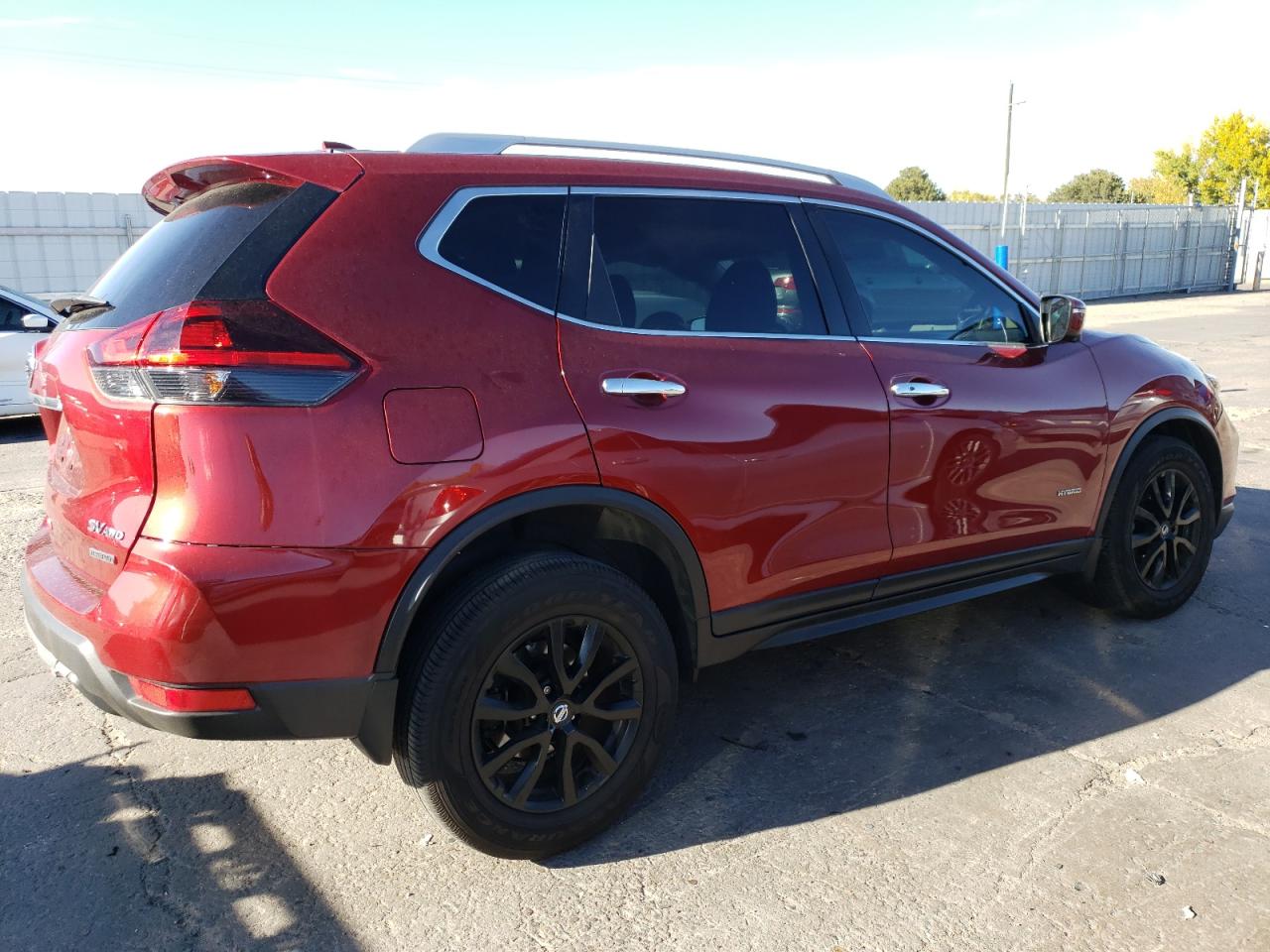 2018 Nissan Rogue - Image 3