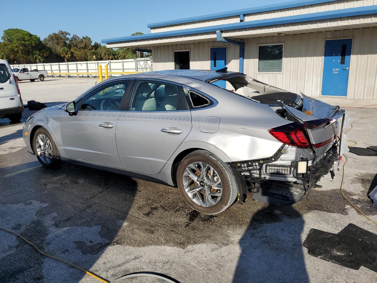 2023 Hyundai Sonata - Image 2