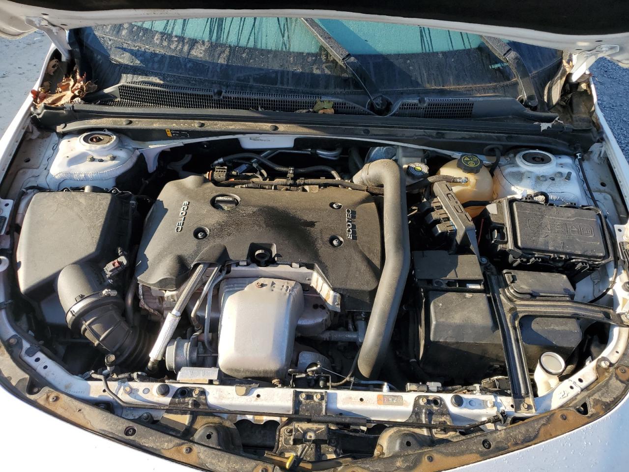 2016 Chevrolet Malibu - Image 11