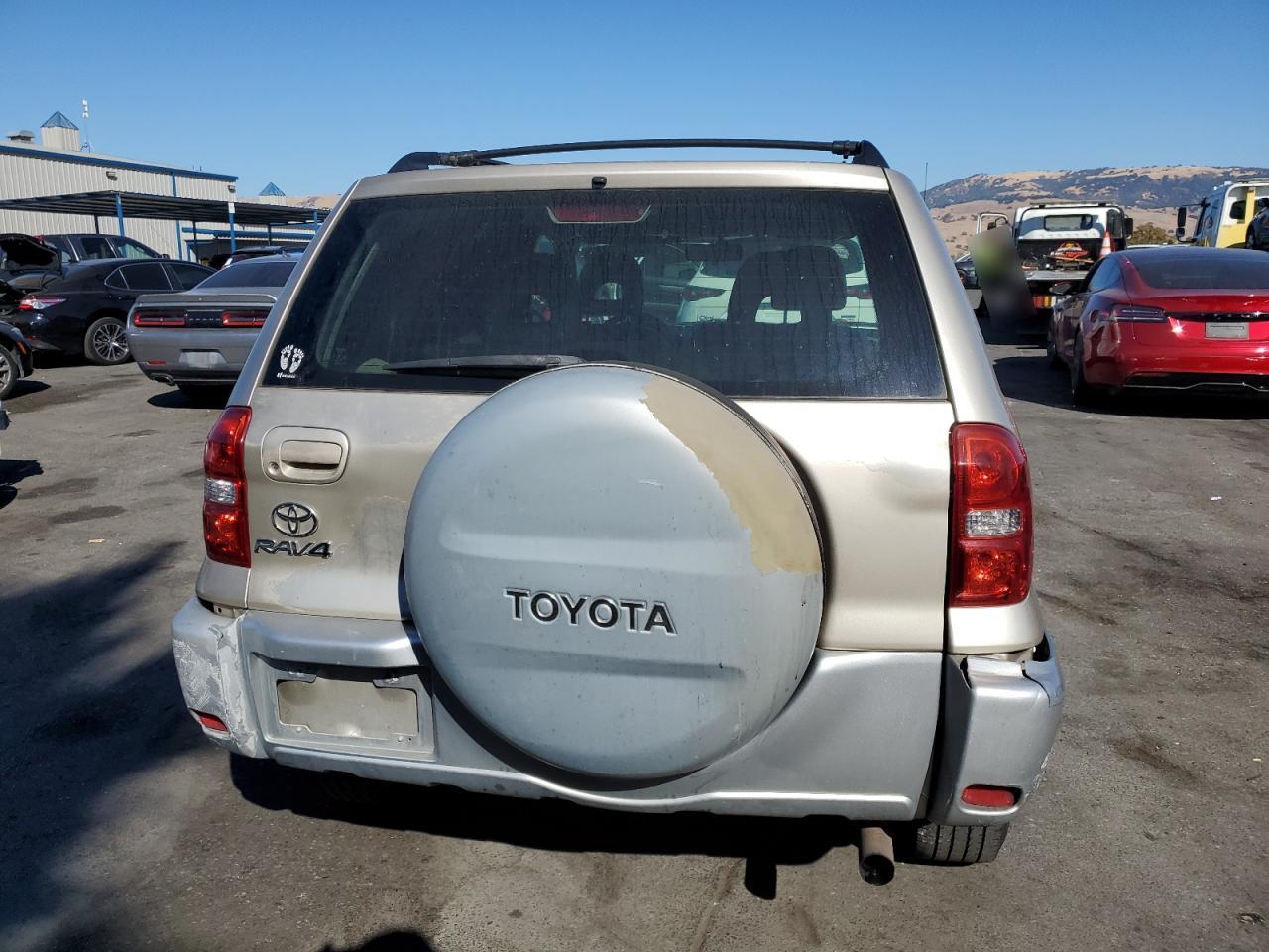 2004 Toyota RAV 4 - Image 6
