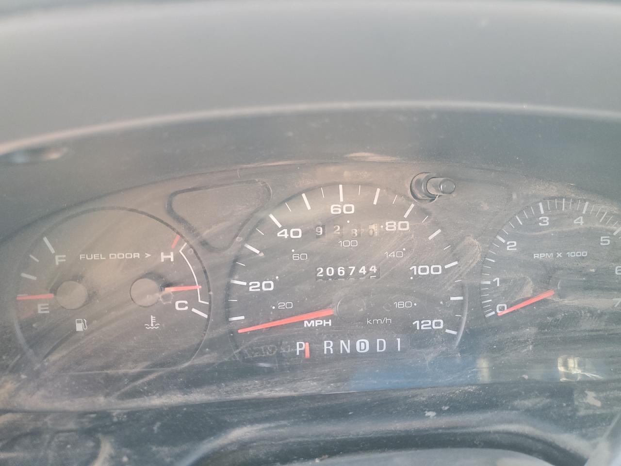 2003 Ford Taurus - Image 9
