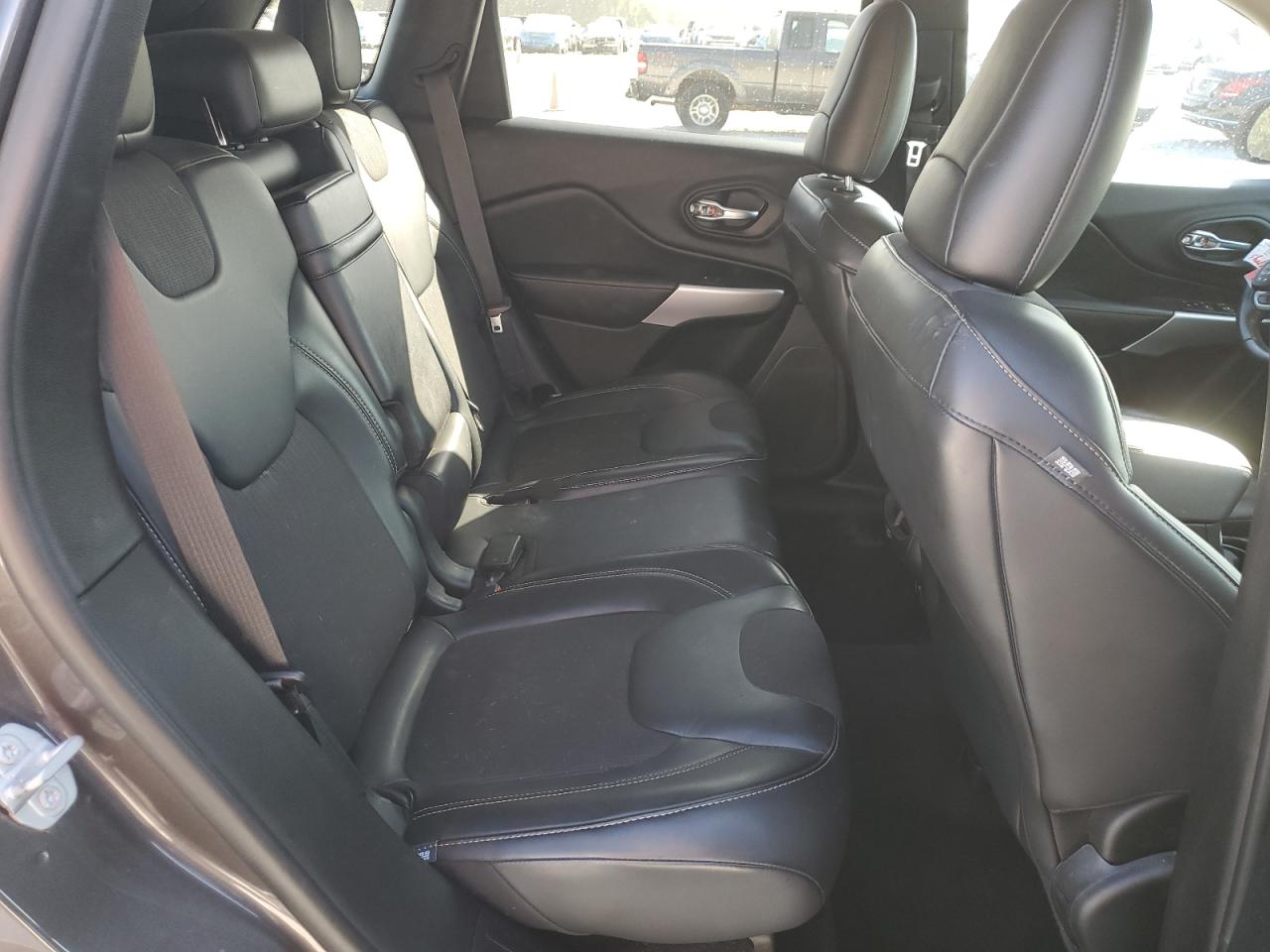 2018 Jeep Grand Cherokee - Image 11