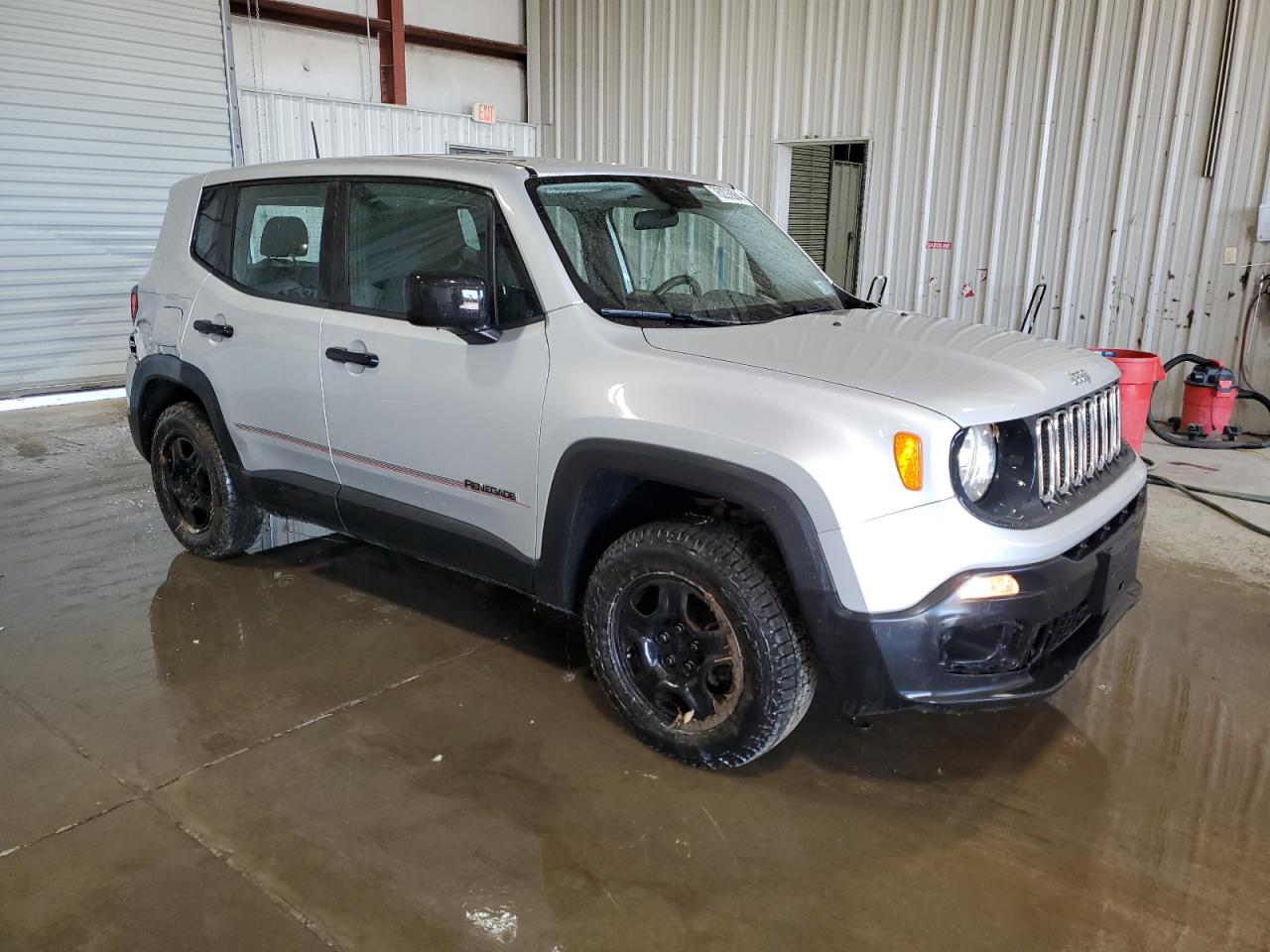 2017 Jeep Renegade - Image 4