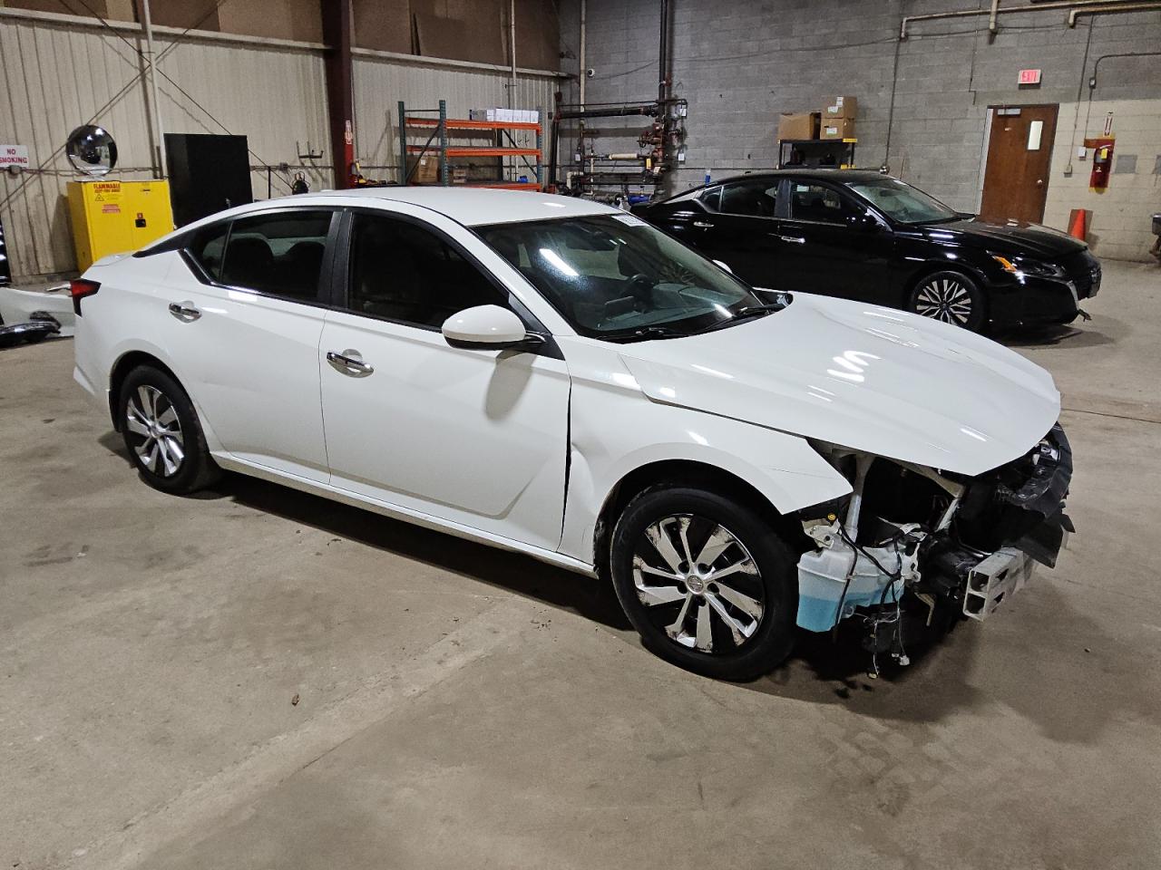2019 Nissan Altima - Image 4
